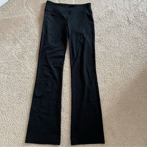 VSX VICTORIAS SECRET FLARE LEGGING. SIZE SMALL. LONG LENGTH.